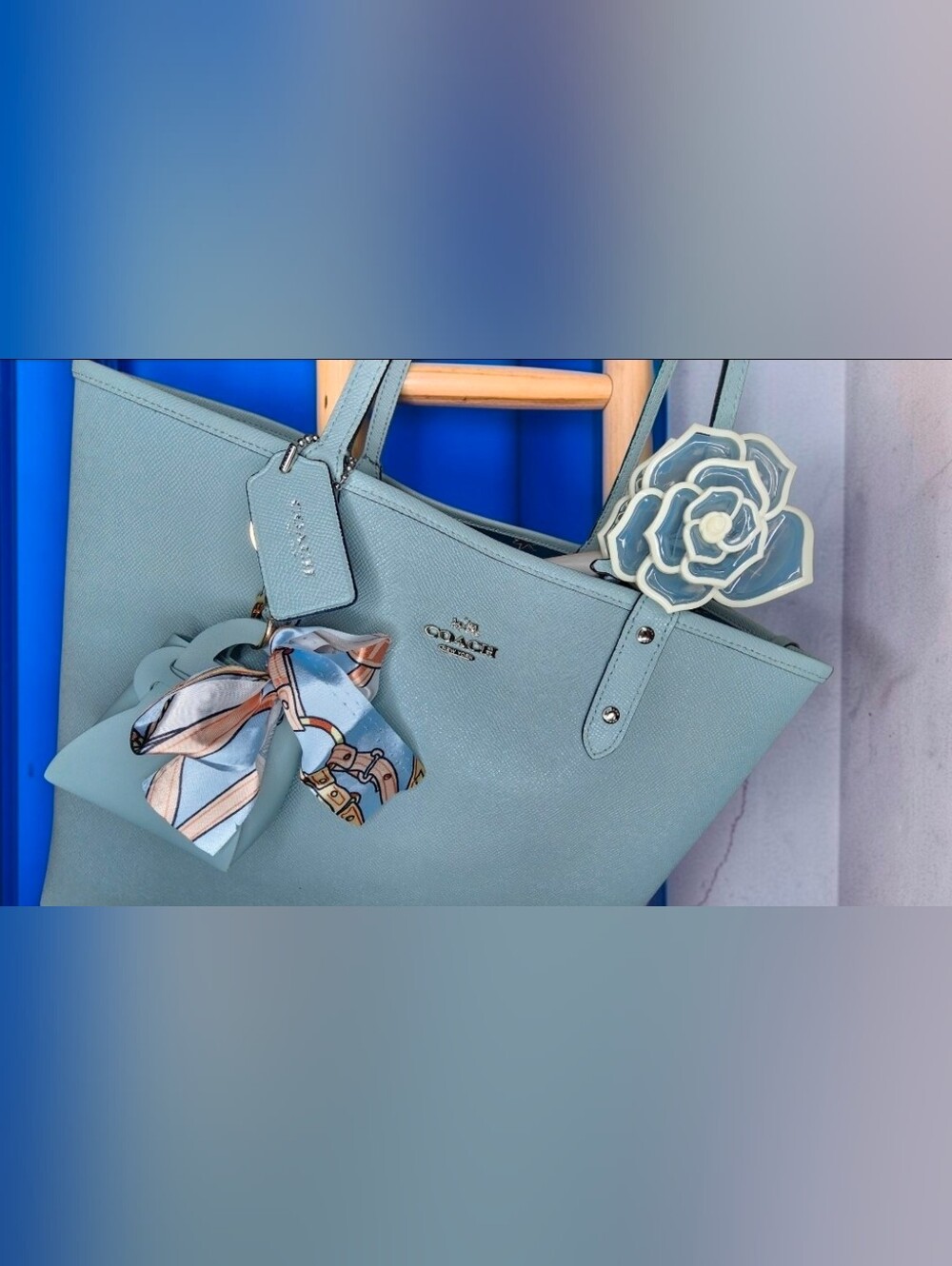 Coach Reversible City Tote Style Number F12176 - Picture 2 of 15
